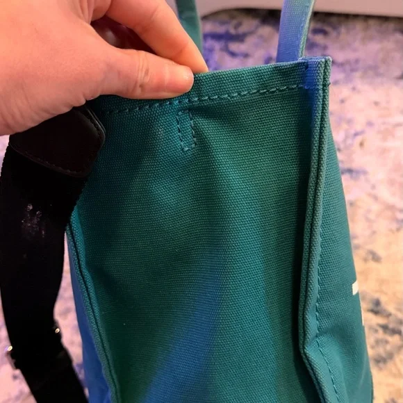 Marc Jacobs Harbor Blue Medium Tote Bag GUC - Picture 4 of 13